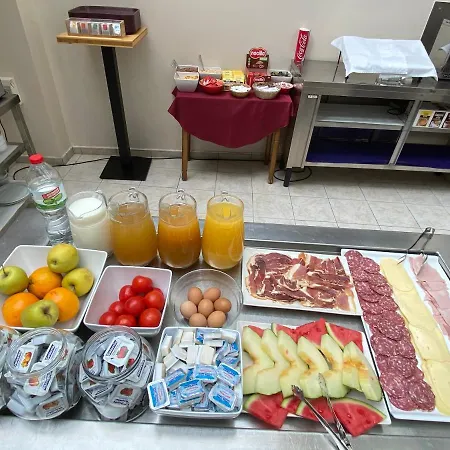 Hotel Somriu M28