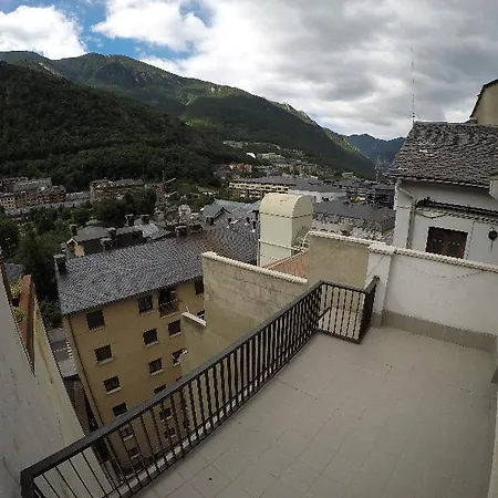 Somriu M28 Hotel