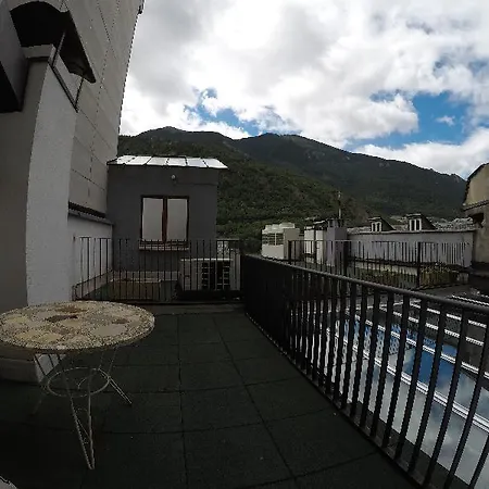 Somriu M28 2* Andorra la Vella