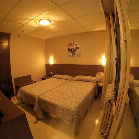 Hotel Somriu M28 2*